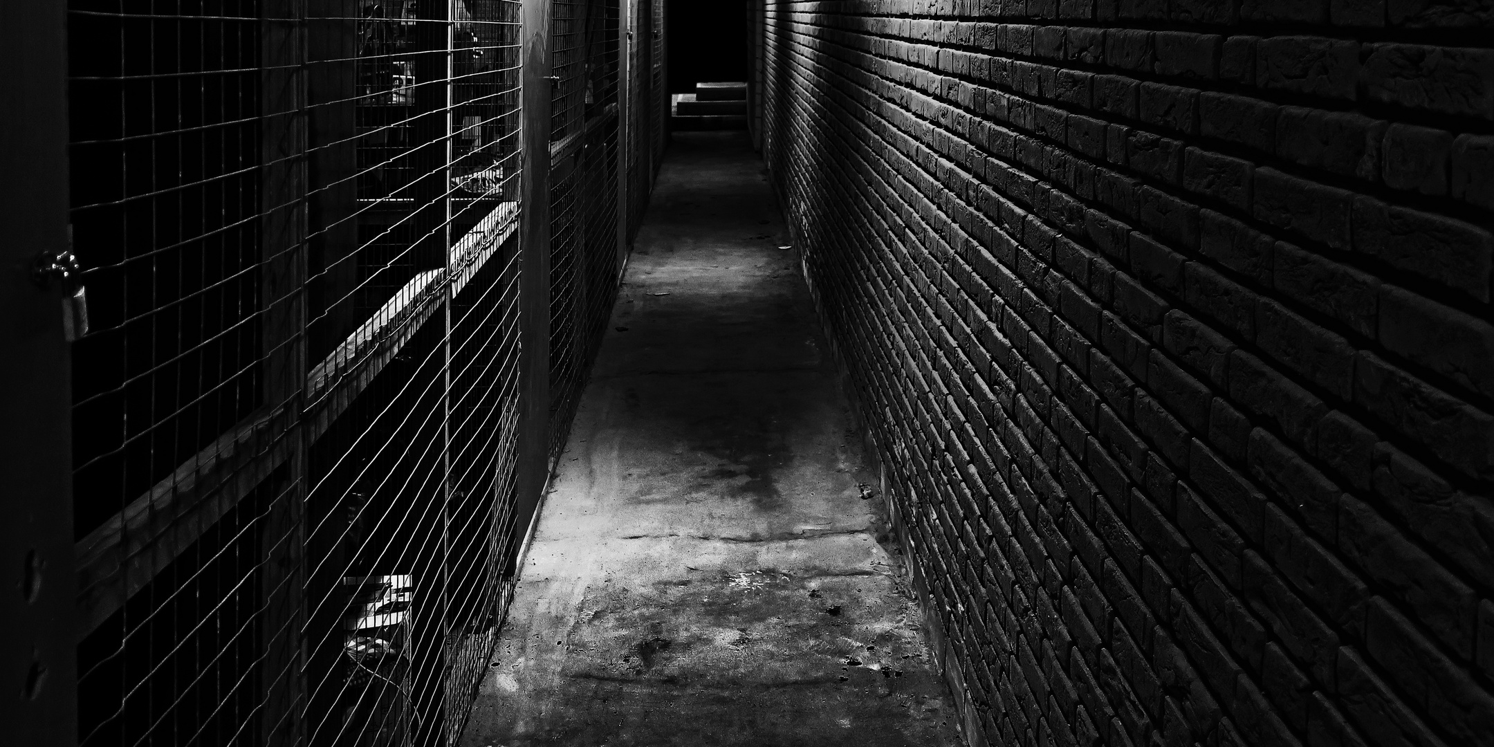 Der Keller Foto & Bild marode, nacht, lost places Bilder auf