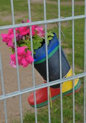 Der Kindergarten von Zella: Gummistiefel – Blumen 01