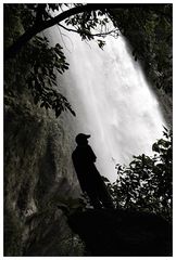 ... der kippende steher vor dem kippenden wasserfall ...