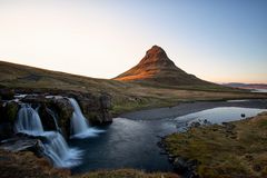 der Kirkjufell im Abendlicht