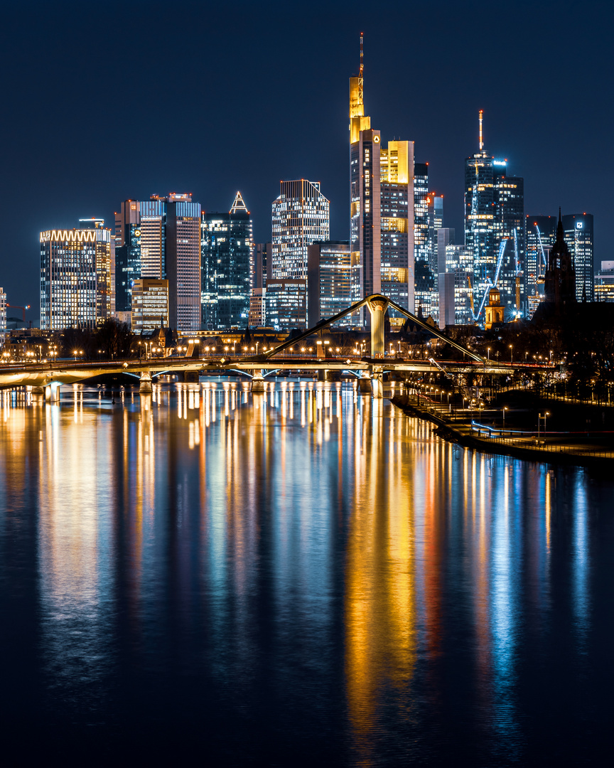 Der Klassiker bei Nacht die Skyline Frankfurt