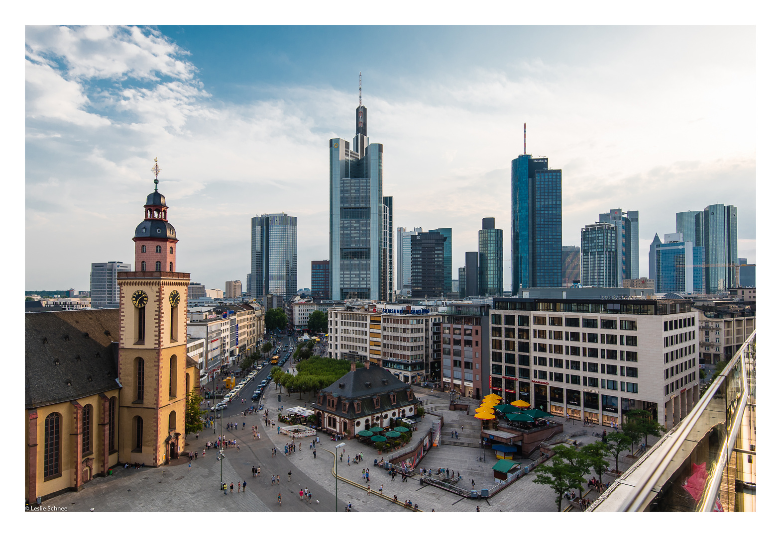 Der Klassiker: Frankfurter Skyline vom Kaufhof aus fotografiert