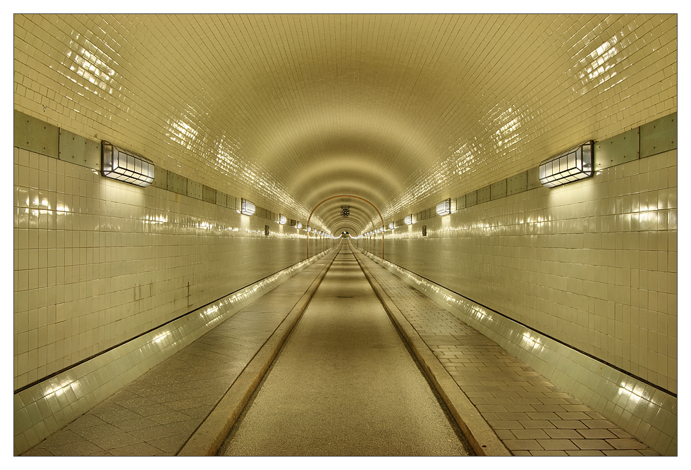 Der Klassiker in HH - alter Elbtunnel