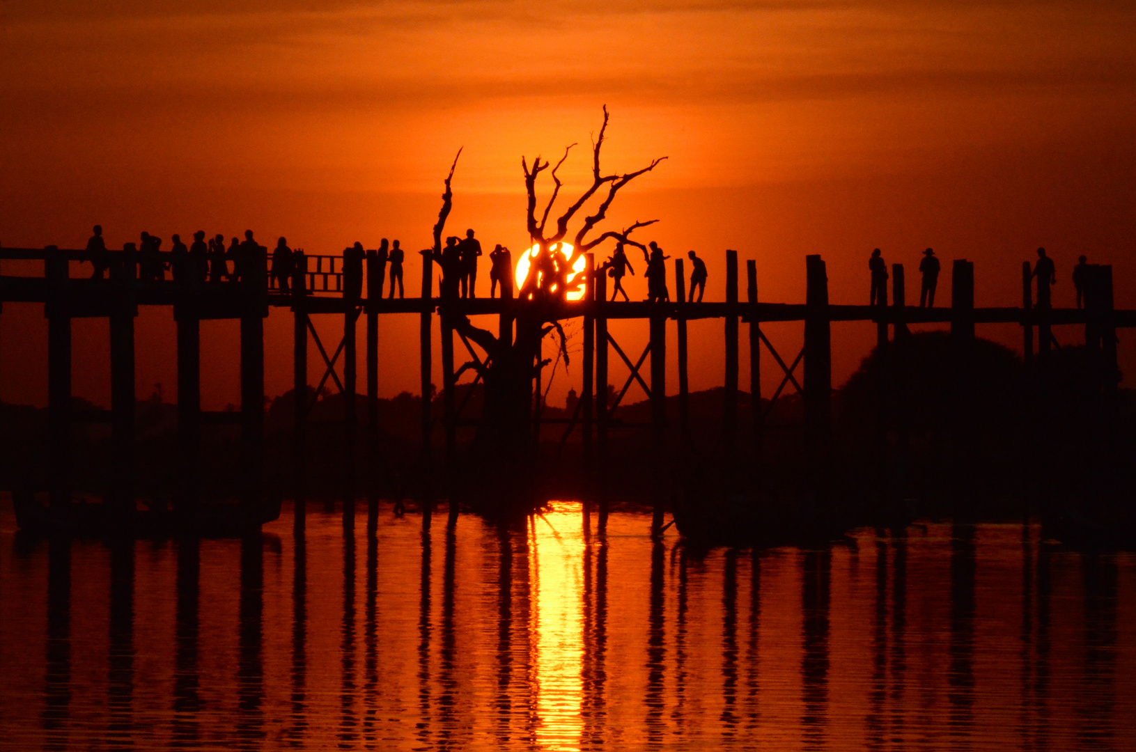 Der Klassiker - Sonnenuntergang an der U Bein Brücke