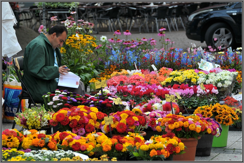 Der kleine Blumenmarkt.....