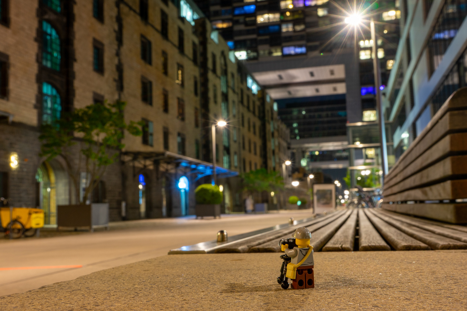 der kleine Fotograf im Rheinauhafen Köln