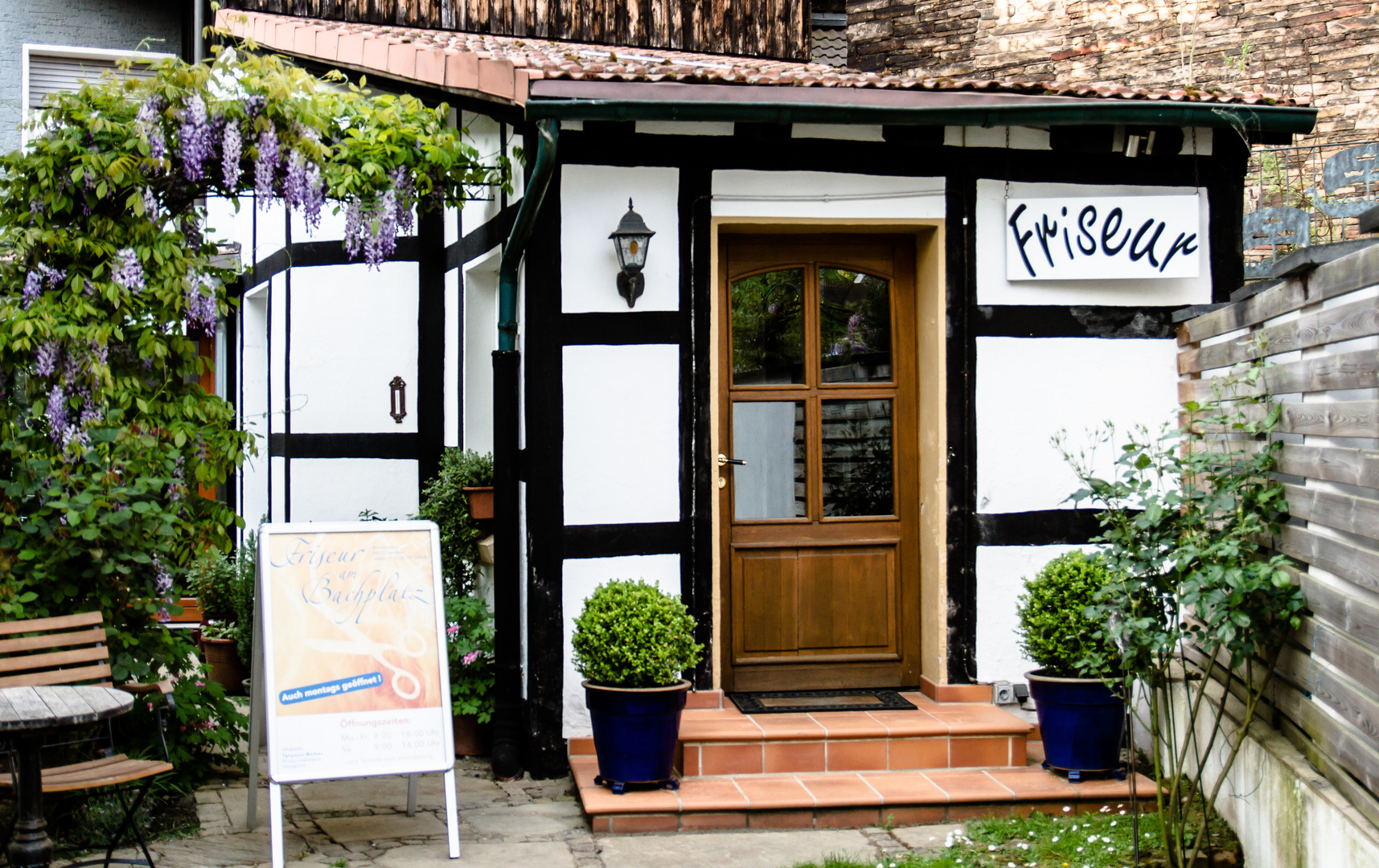 Der kleine Friseur im kleinen Fachwerkhaus