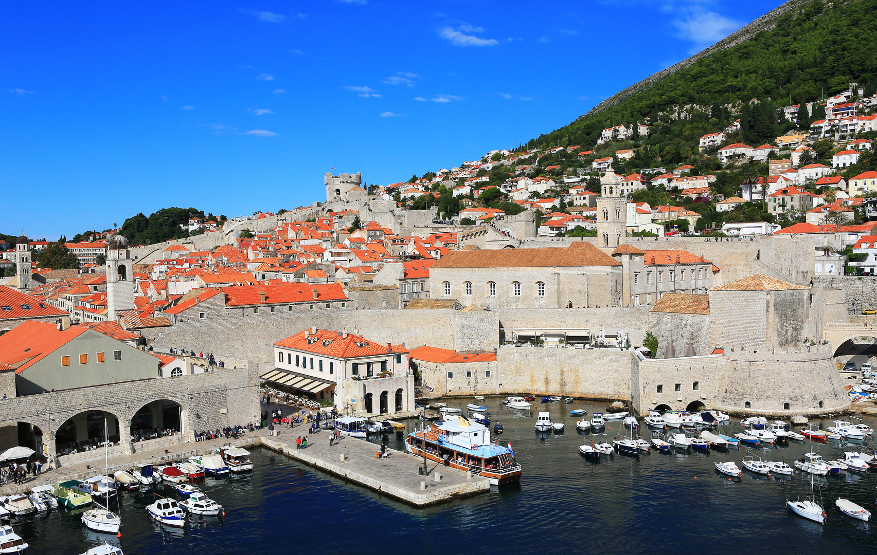 Der kleine Hafen von Dubrovnik