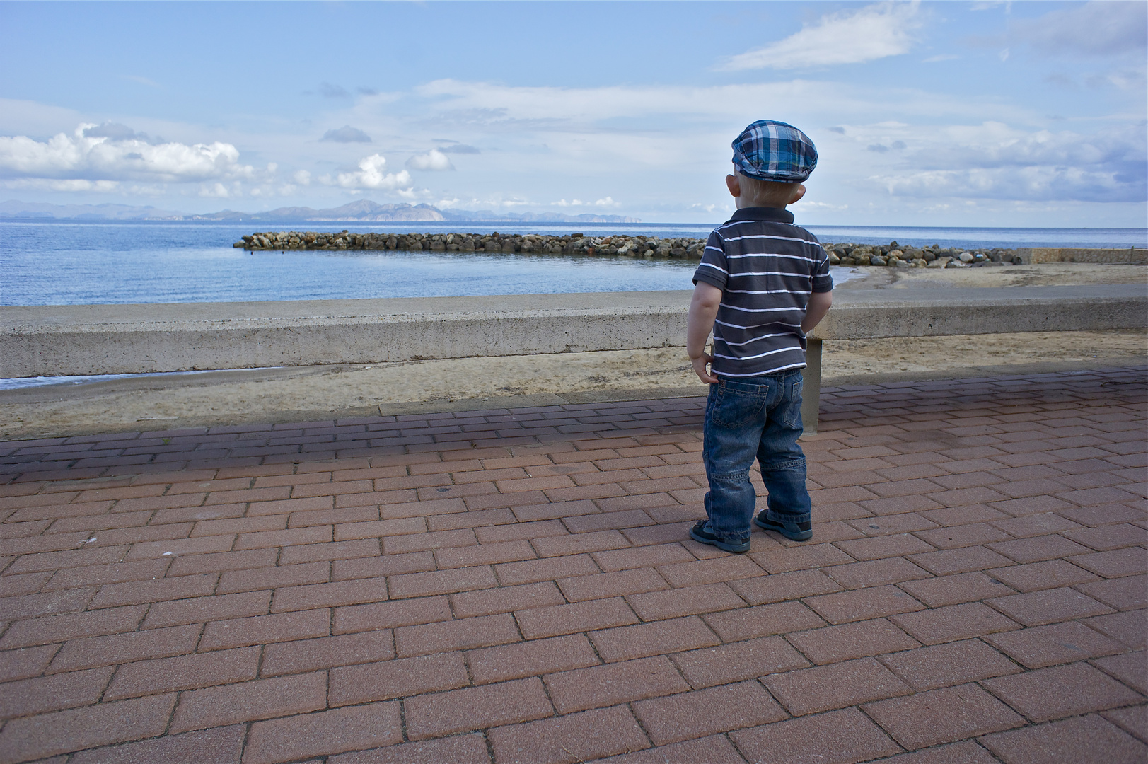 Der kleine Mann und das Meer