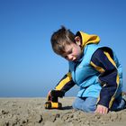 Der kleine Mann und das (Sand-) Meer.