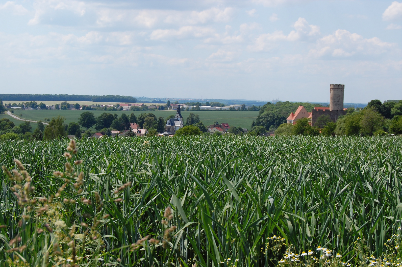 Der kleine Ort Gnandstein…