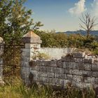 der kleine verlassene Friedhof