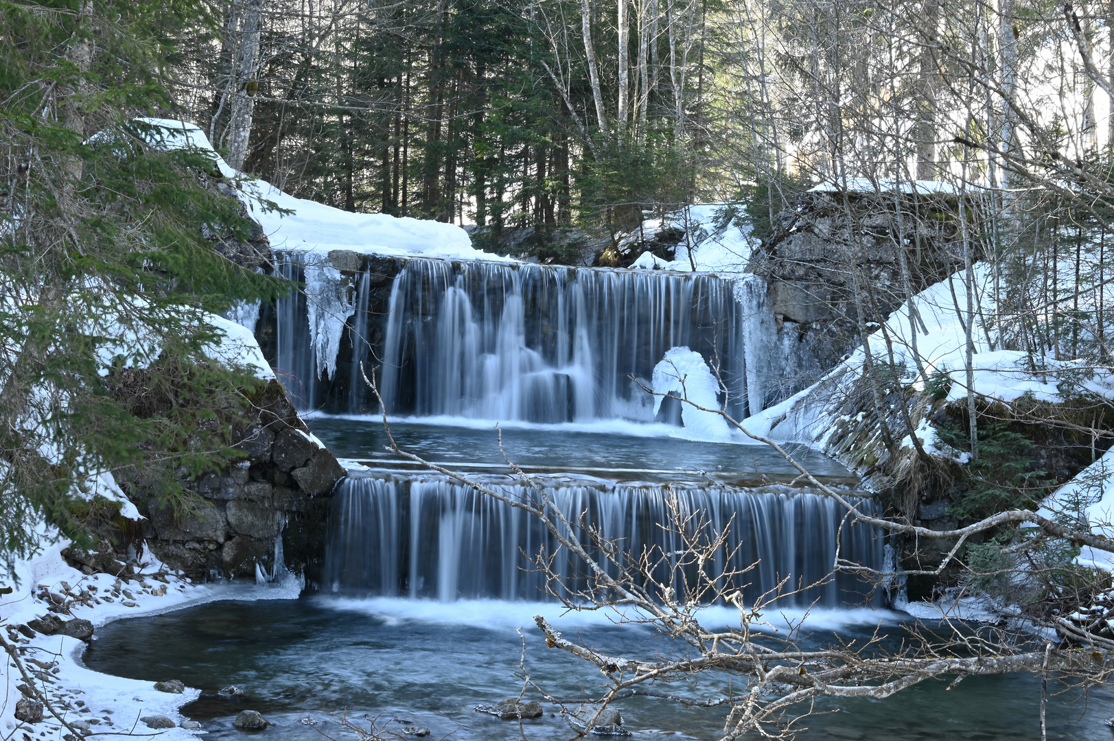 der kleine Wasserfall