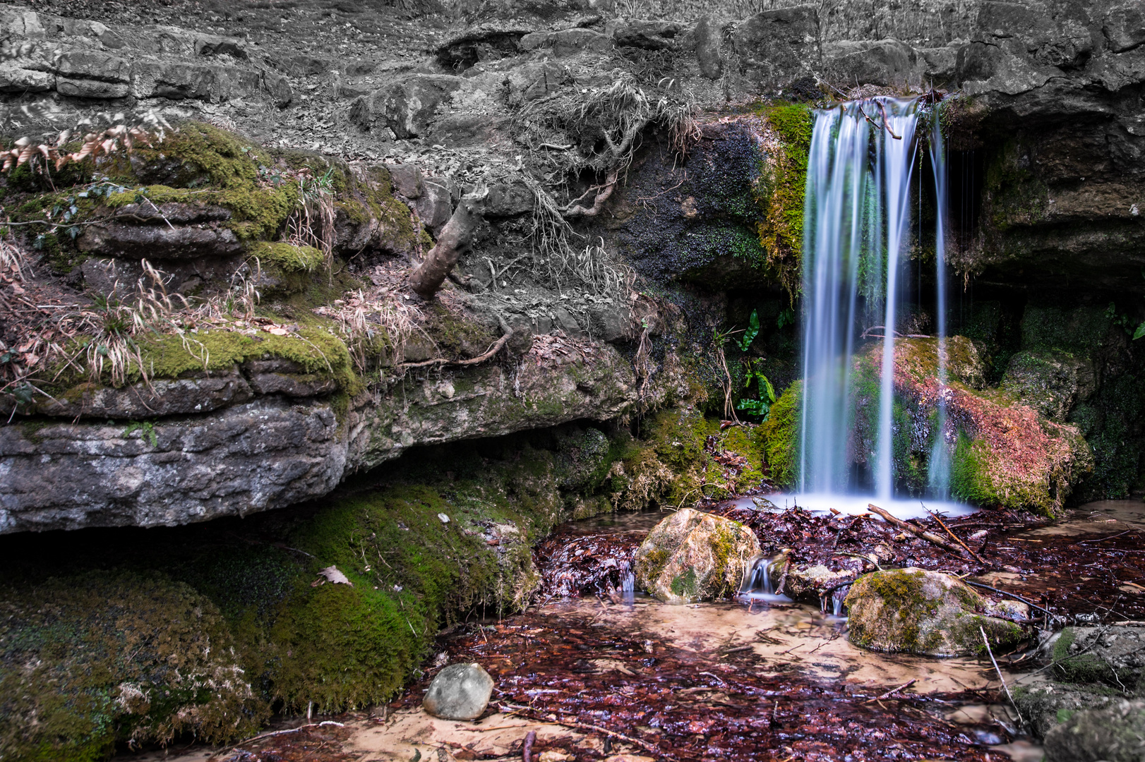 Der kleine Wasserfall...