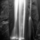 Der kleine Wasserfall neben seinem bekannten Bruder Seljalandsfoss