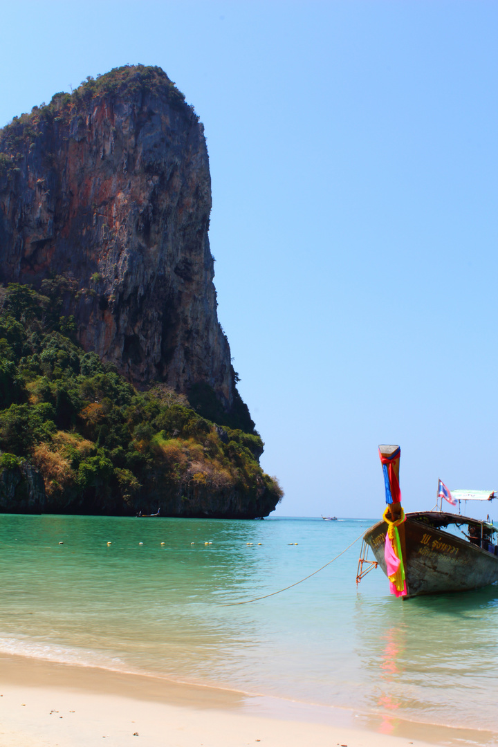 der Kletterfels mit unserem Insel-Taxi