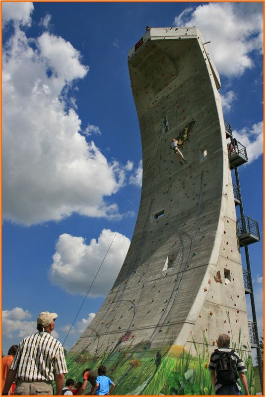 der Kletterturm in der neuen Landschaft Ronneburg