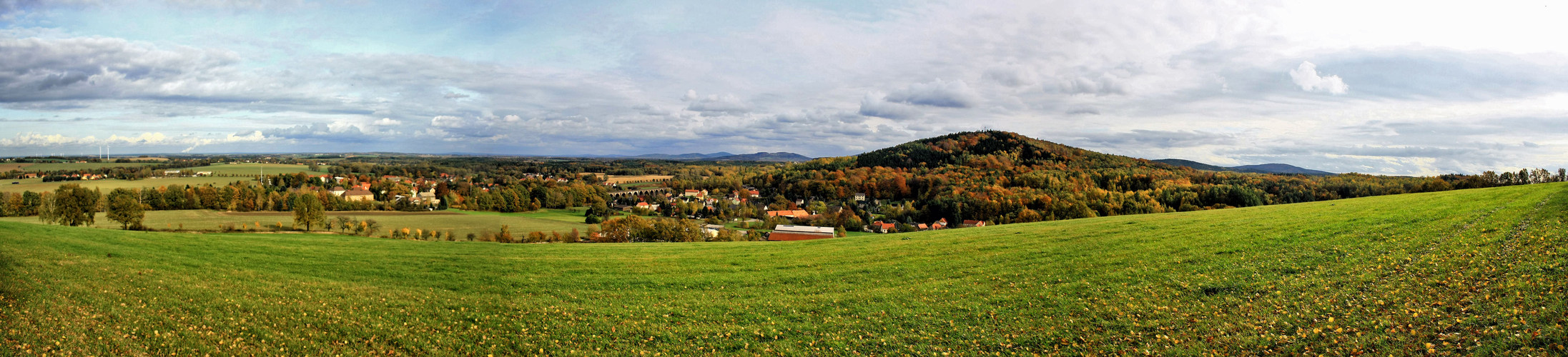 der klosterberg im herbstkleid