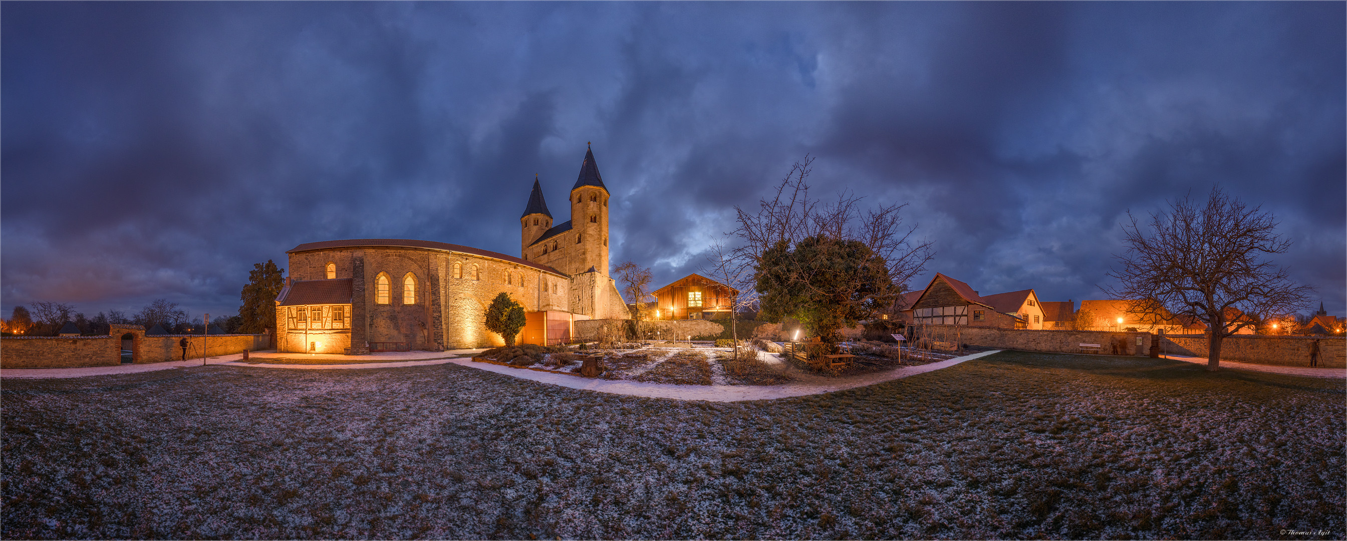 Lübeck Glockengießerhof Der Klostergarten Drübeck... Foto & Bild | kirche, panorama, kloster