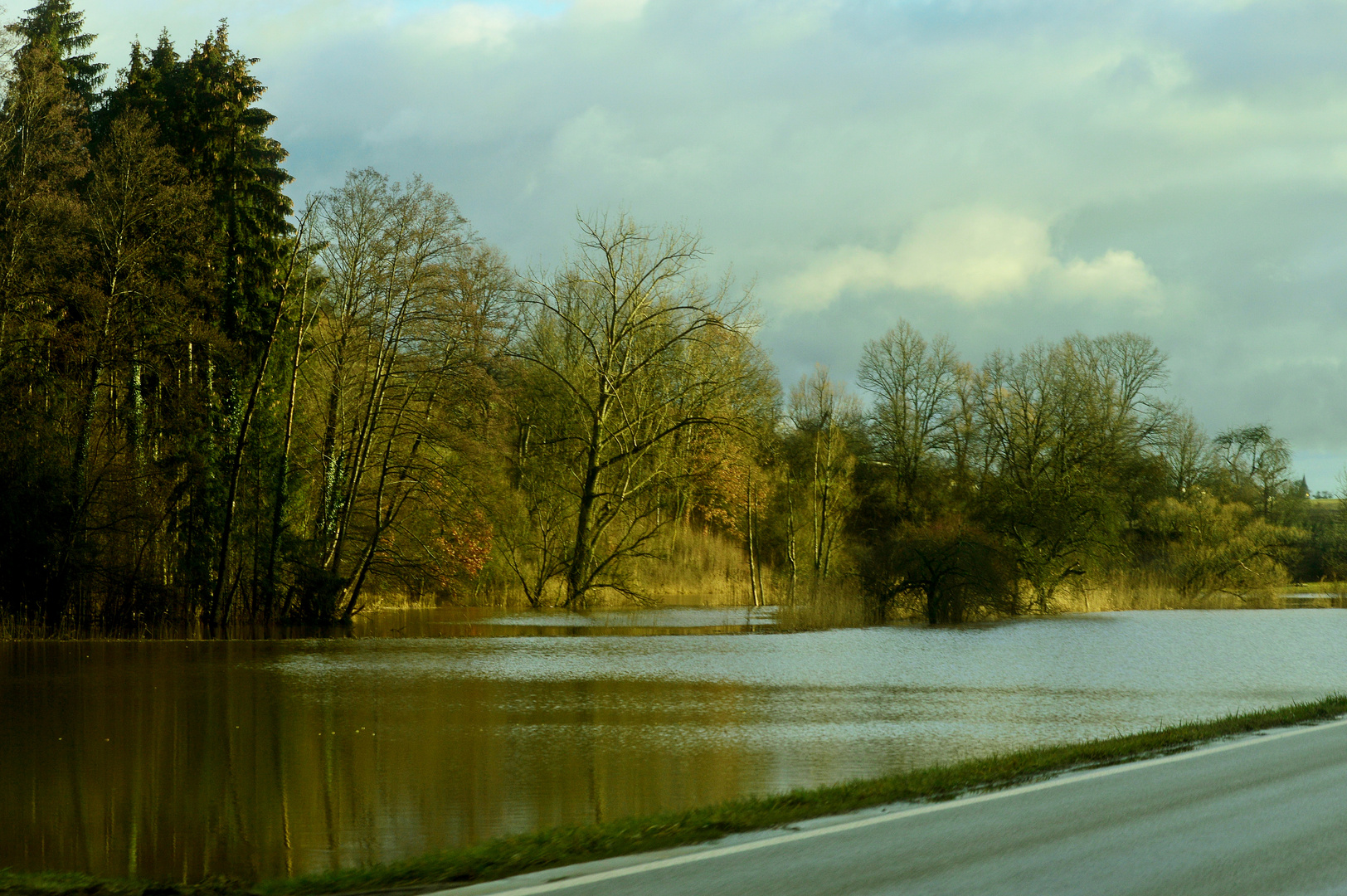 Der Kocher und das Hochwasser 