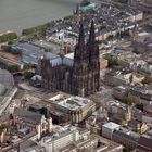 Der Kölner Dom aus der Luft