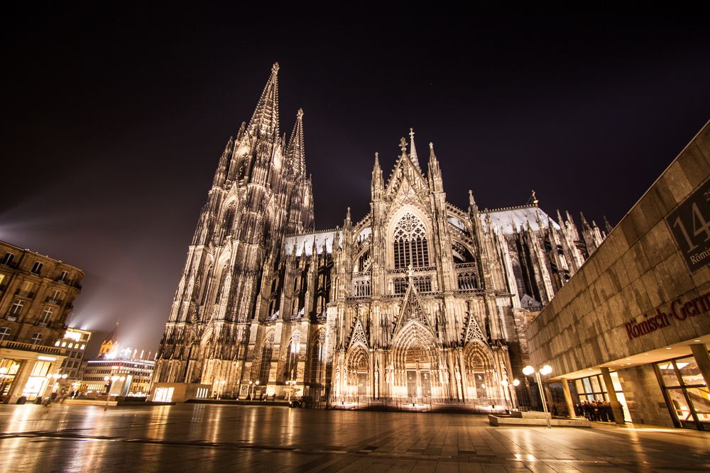 Der Kölner Dom bei Nacht Deutschland, NordrheinWestfalen Foto & Bild