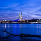 Der Kölner Dom in der blauen Stunde