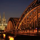 Der Kölner Dom mit seiner Brücke