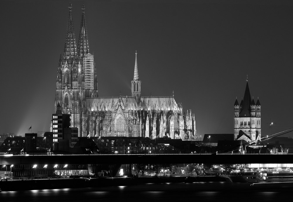 Der Kölner Dom über eine Strecke von 5 Km