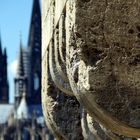 Der Kölner Dom versunken in der Tiefenschärfe