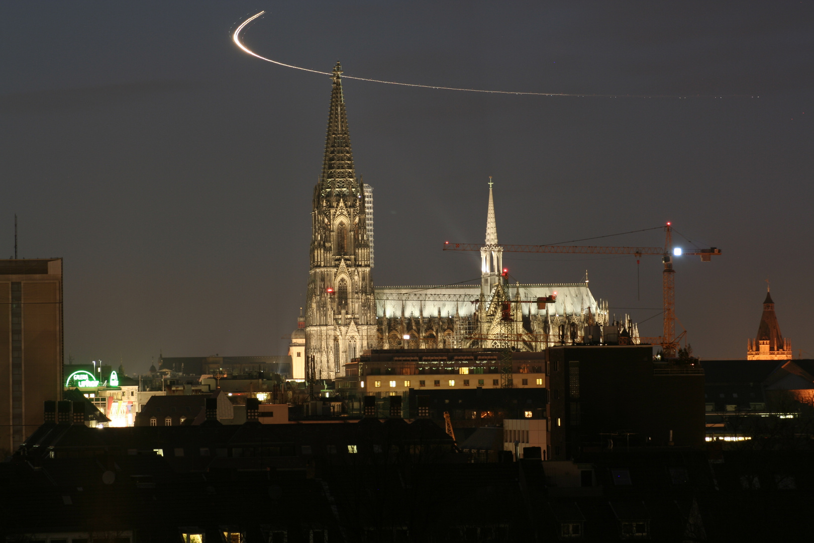 Der Kölner Dom vom Krankenhaus der Augustinerinen aus gesehen.