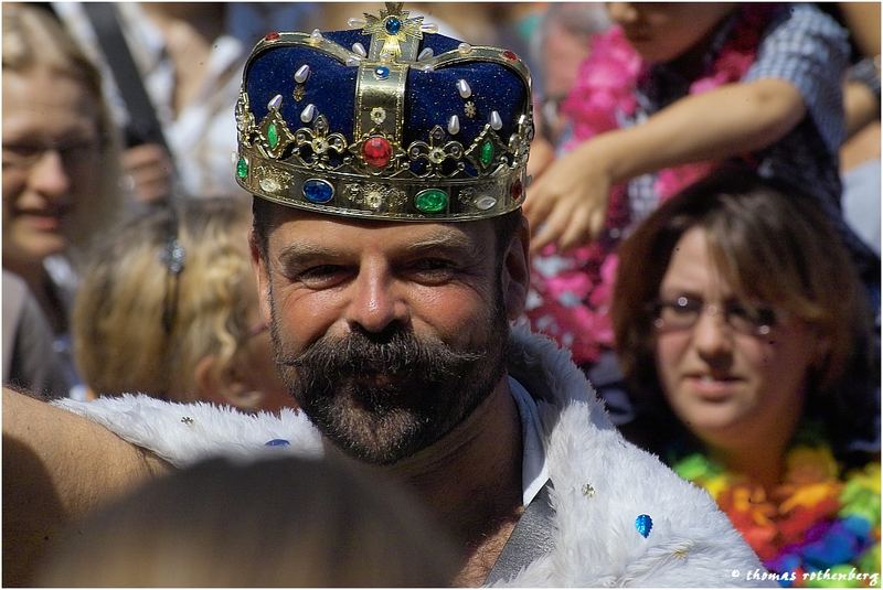 Der König ist tot, es lebe der König!