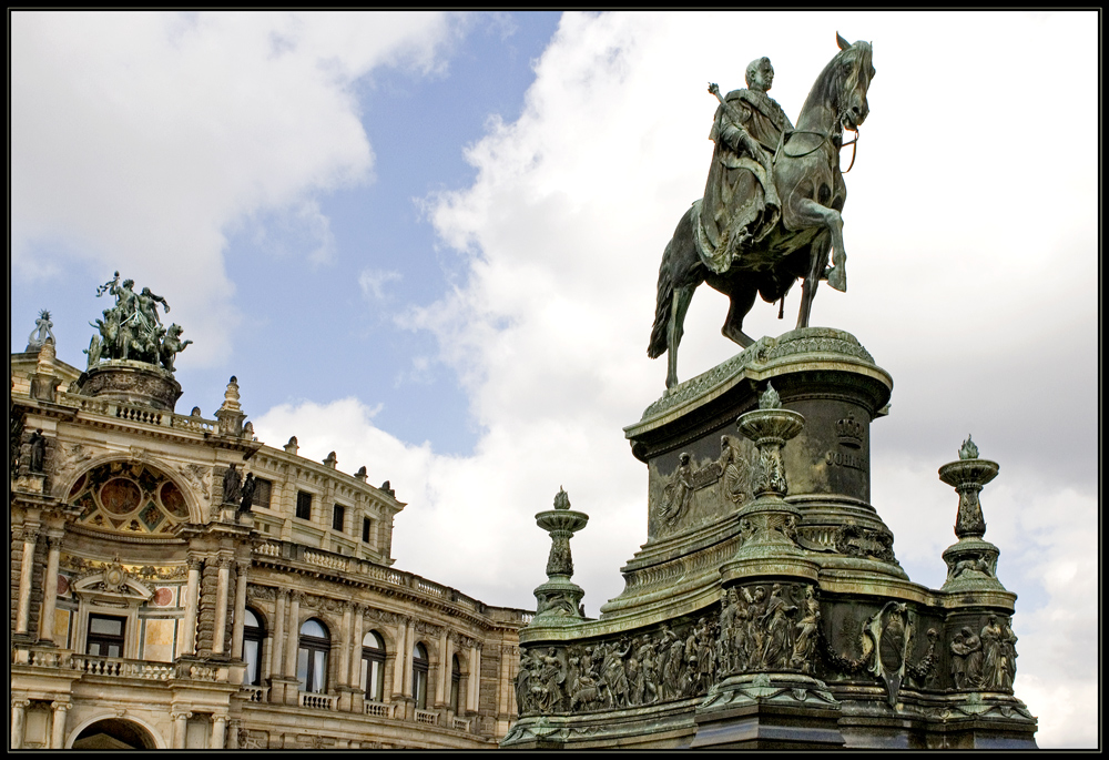 Der König vor der Oper