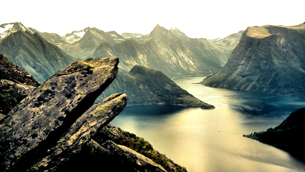 DER KONKORDIAPLATZ DER FJORDE