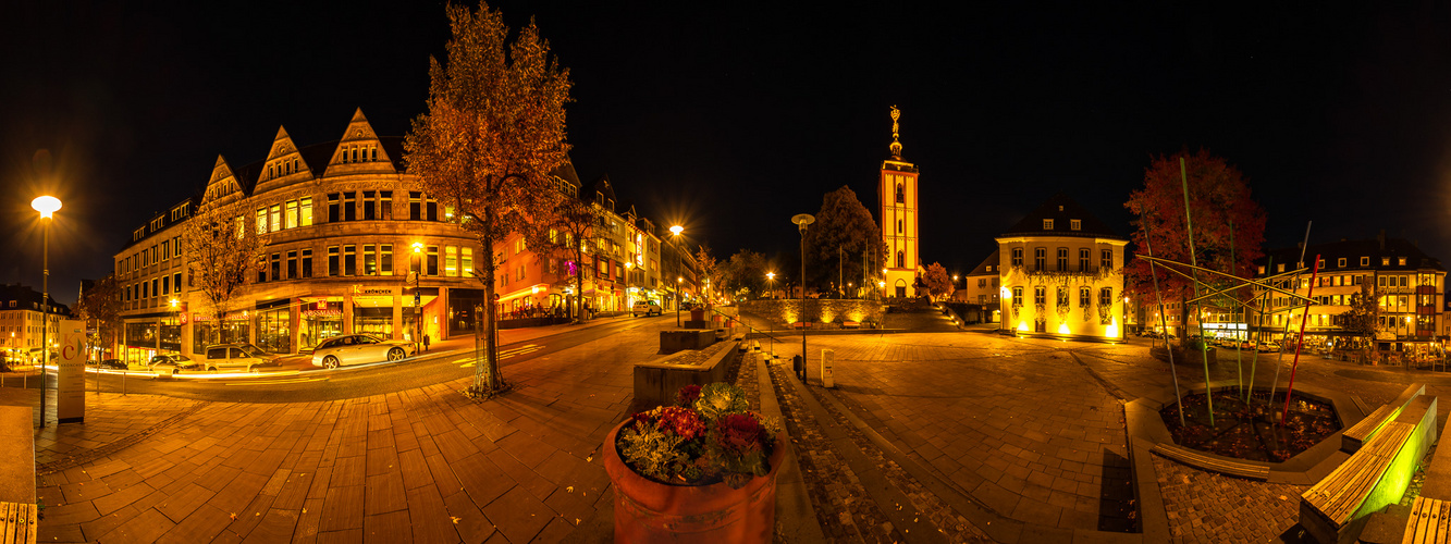 Der Kornmarkt und die Nikolaikirche in Siegen. 360°