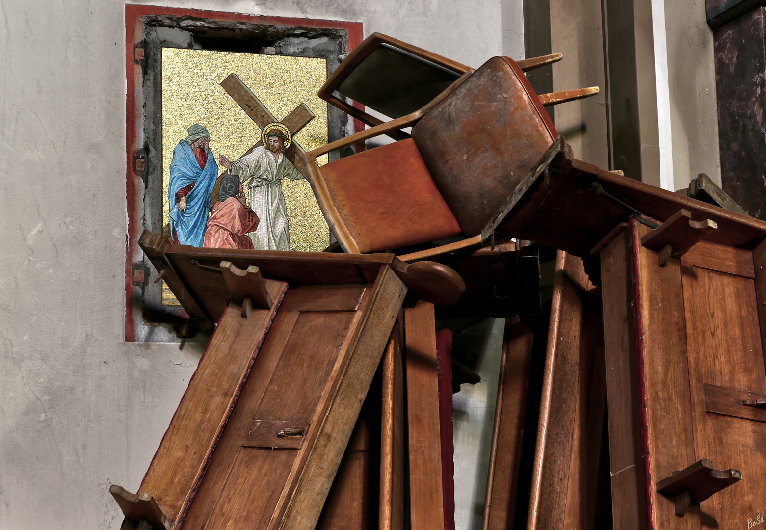 Der Kreuzweg..... Foto & Bild fotos, spezial, marode Bilder auf