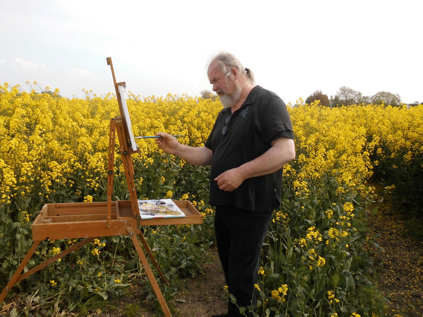 Der Künstler bei der Arbeit,in Ostfriesland