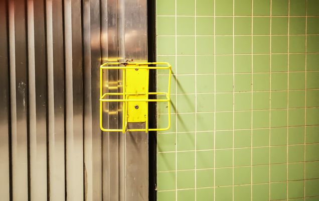 Der Kundschaft einen Korb geben 