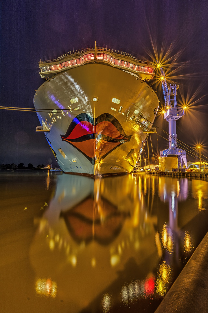 Der "KUSSMUND" der neuen AIDA Nova in Papenburg