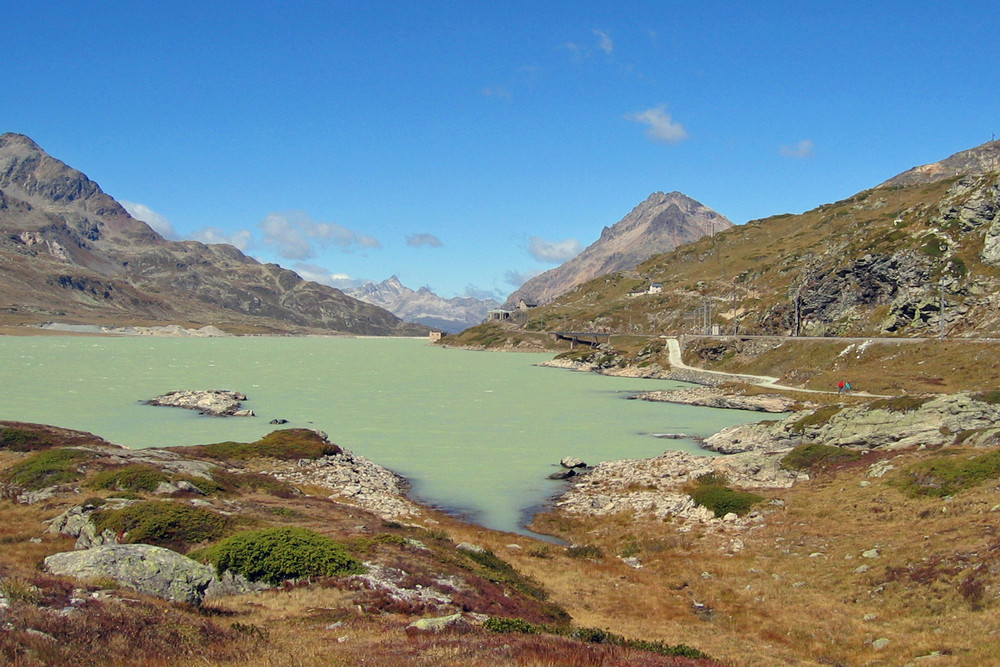 Der Lago Bianco am Ospizio Bernina