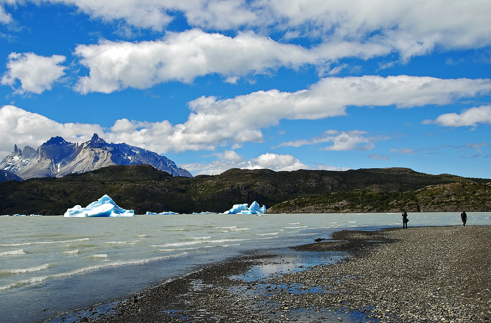 Der 'Lago Grey'...