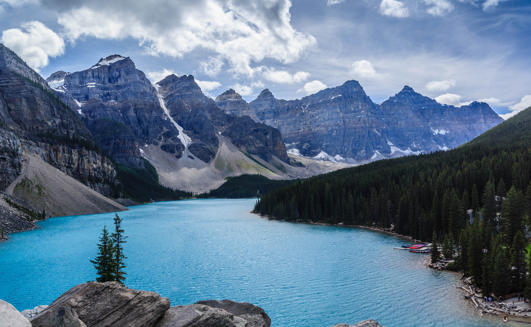 Der Lake Moraine, Banff N.P., Alberta