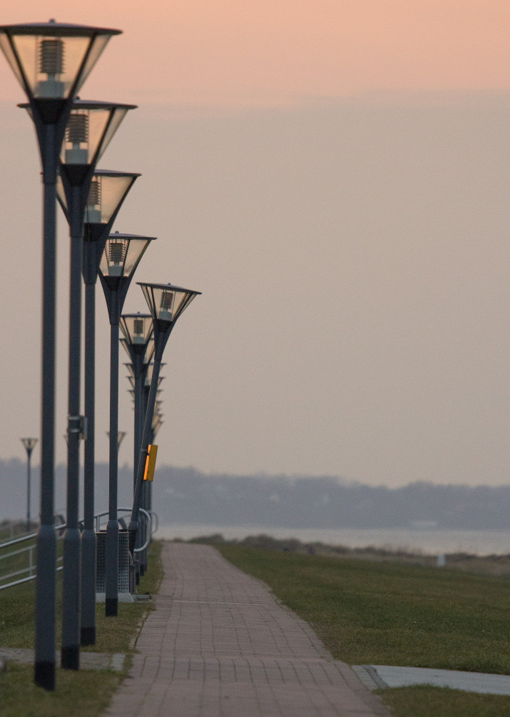 Der Lampenmast steht schief !