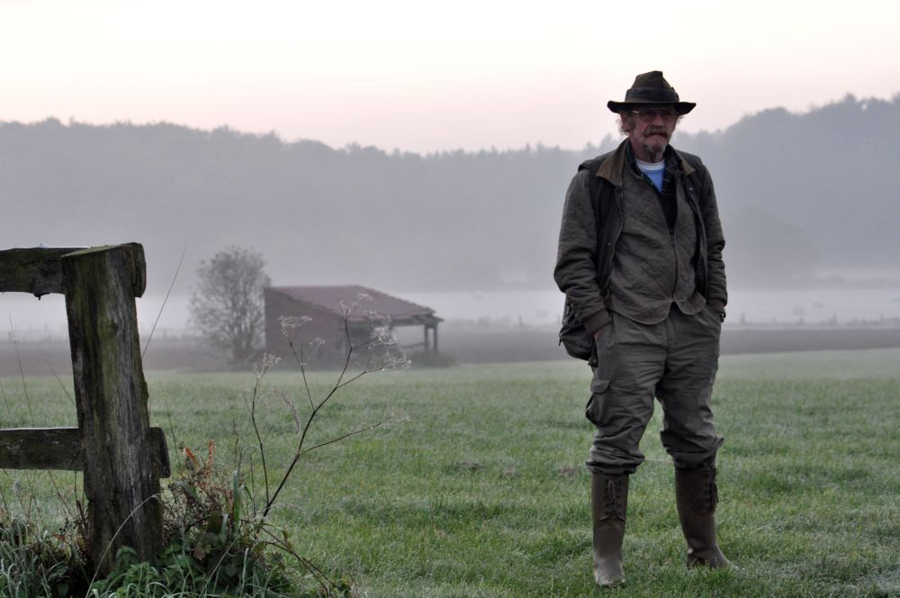 Der Landmann auf seiner Wiese