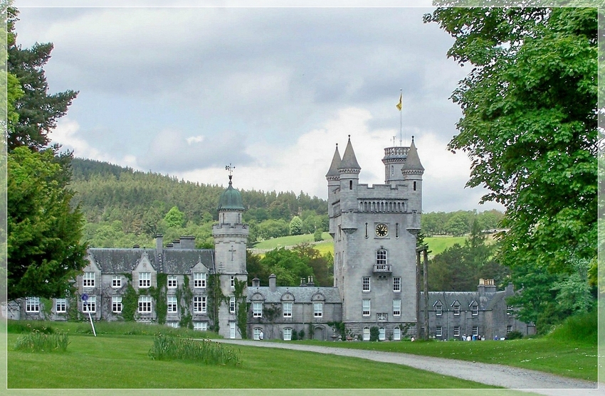 Der Landsitz der englischen Königin in Balmoral in Schottland