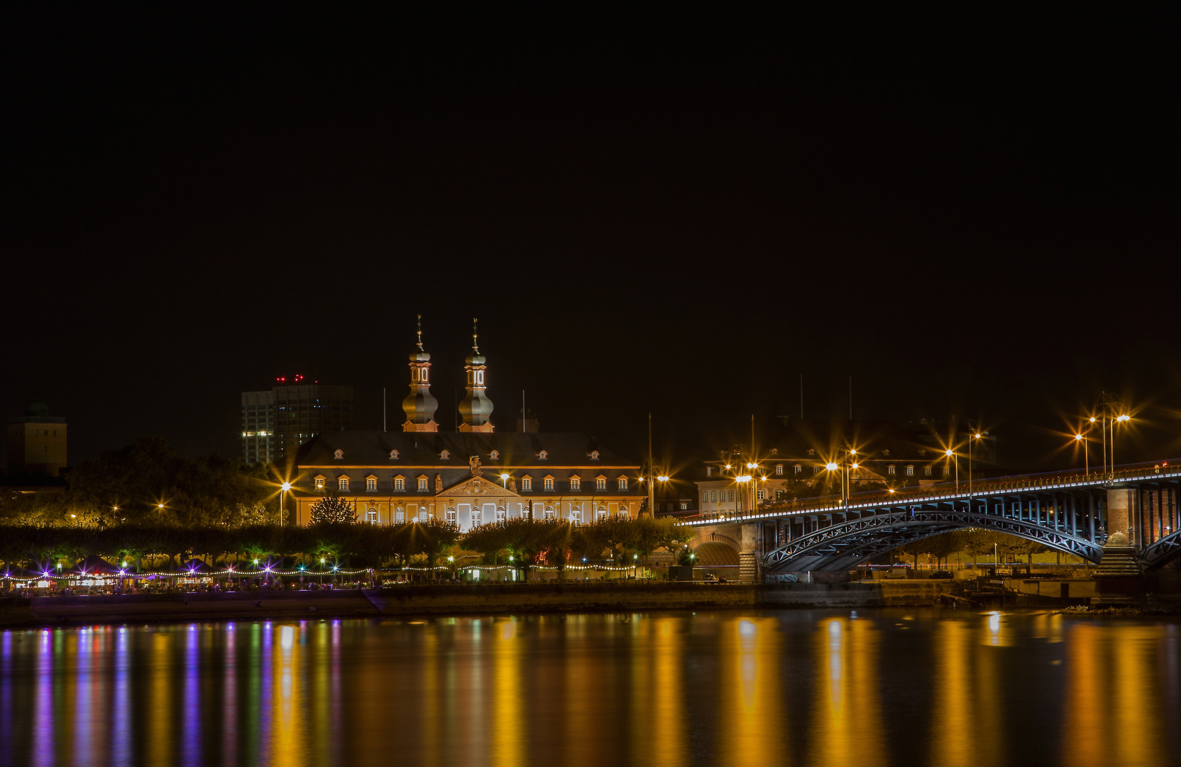 Der Landtag in Mainz ......