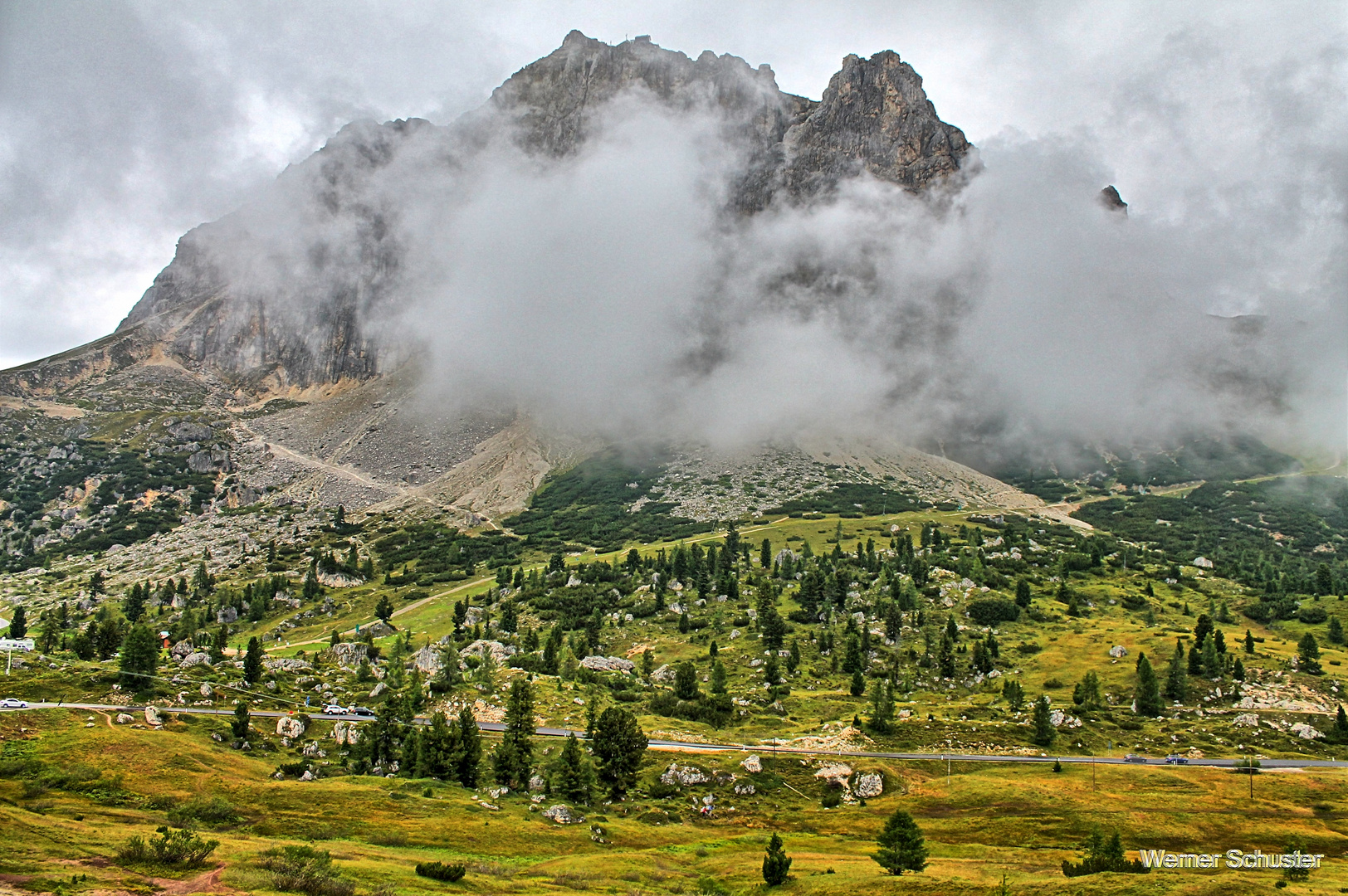 Der Langazuoi (2778m) am Falzarego Pass