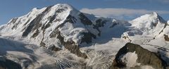 Der lange Gipfelgrat des 4527m hohen Liskamm wird auch als Mördergrat bezeichnet...