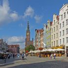 Der Lange Markt mit dem Rathaus in Danzig