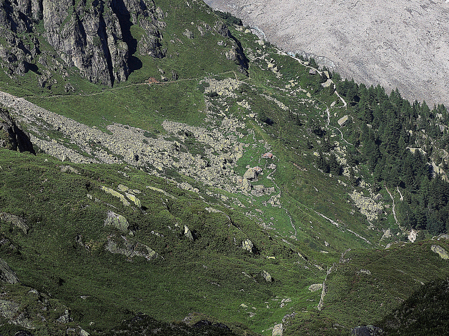 Der lange, steile Weg von der Märjielen her zum Fiescher Gletscher